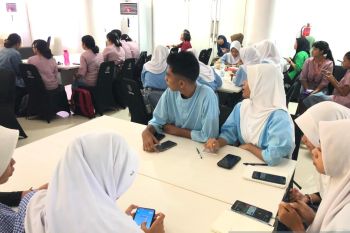 Maluku-Maxim tingkatkan kompetensi siswa lewat lomba Bahasa Inggris