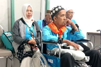 Pasangan calon haji asal Kotim diterbangkan ke Madinah setelah sempat tertunda