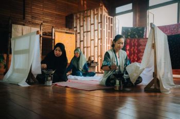 Pengrajin batik Singkawang tembus pasar global berkat dukungan KUR BRI