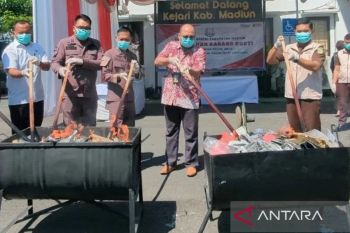 Kejari Kabupaten Madiun Musnahkan barang bukti 1,1 kilogram sabu