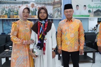 Wali Kota Pontianak lepas keberangkatan JCH di Batam