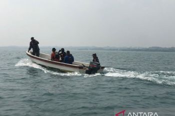 Tim SAR gabungan perluas pencarian nelayan hilang karena kecelakaan laut di Lamsel