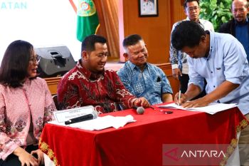 Bank Tanah-subjek reforma agraria tanda tangani pemanfaatan lahan