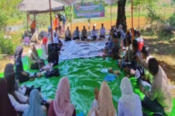 Kalsel kemarin dari produksi bawang merah hingga investasi berbasis syariah