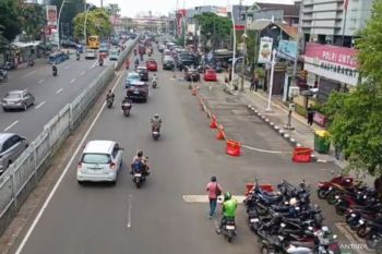 Pemkot Jaktim rutin tertibkan parkir liar di Jalan Matraman Raya