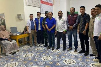 OP Kesehatan gelar baksos di Desa Nagur, berikan ratusan kacamata gratis