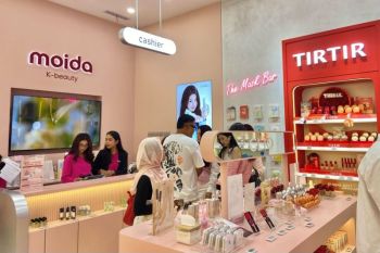 Gerai ritel kecantikan hadirkan konsep terpadu kosmetik K-pop