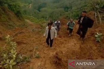 Pemkab Merangin upayakan kirim alat berat buka akses desa terisolasi akibat longsor