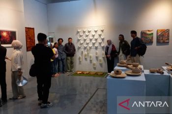 Taman Budaya Sumatera Barat gelar pameran seni rupa "Arek Lungga"
