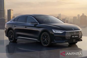BYD Linghui e9 dengan flash charging resmi dibanderol mulai Rp385 juta
