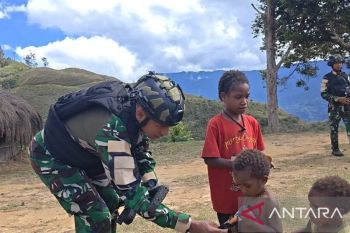Yonif 511/DY perkuat pendekatan sosial ciptakan kedamaian di Lanny Jaya Papua Pegunungan