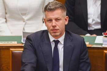 Peter Magyar resmi jadi PM baru Hungaria, akhiri era Viktor Orban