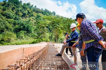 Proyek Jalan Lenangguar-Lunyuk harus tuntas akhir Mei