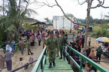 TNI rampungkan pembangunan jembatan gantung di Aceh Tamiang