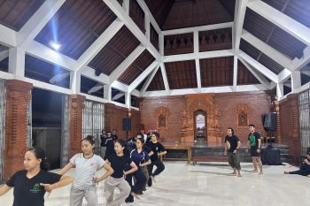 Komunitas seni latihan intensif jelang Pesta Kesenian Bali
