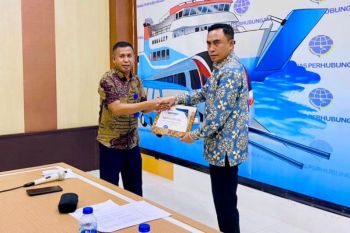 UPTD Pelabuhan Torobulu-Tampo raih penghargaan capaian PAD 2025