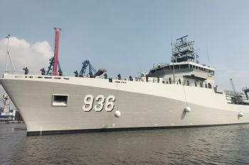 Indonesia's navy trains Canopus crew in Europe