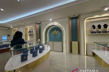 Gerai Bullion di Surabaya hadirkan sistem "Silver Live Price"
