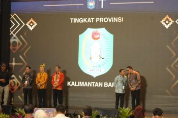Ria Norsan Raih Sederet Penghargaan Nasional