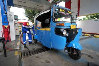 PGN hadirkan program tukar sampah plastik untuk BBG kendaraan bajaj