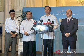 AHY lapor Prabowo soal tanggul laut hingga jaringan kereta nasional