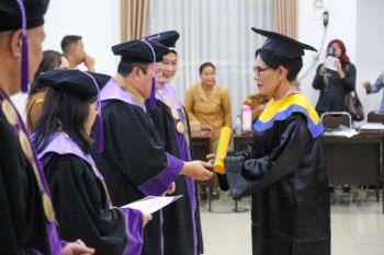 65 orang tua Pematangsiantar wisuda program Sekolah Lansia Mandiri BKKBN
