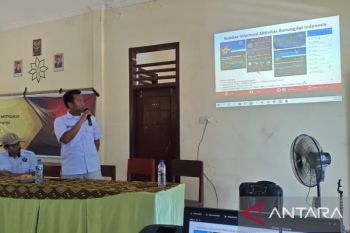 Pos PGA Tambora sosialisasikan mitigasi bencana erupsi di SMAN 3 Pekat