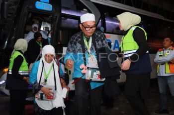 Enam calhaj Aceh batal berangkat karena kesehatan dan meninggal dunia