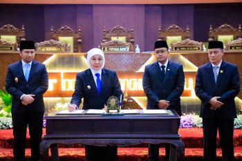 Pemprov dan DPRD Jatim sepakati dua raperda strategis