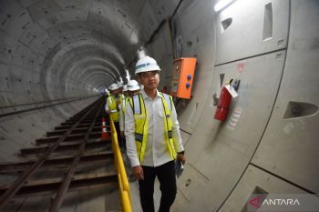 Indonesia pushes Jakarta MRT expansion to boost transit use