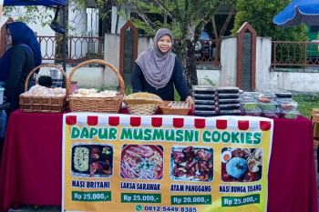 Eks PMI sukses bangun dapur kue "Musmusni Cookies" bersama KUR BRI