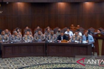 MK dengarkan keterangan DPR dan Presiden terkait uji materiil UU Polri
