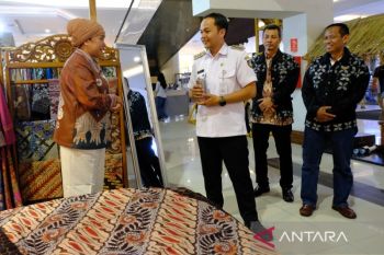 Puluhan perajin pamerkan produk unggulan di gelaran Kampung Asephi Solo