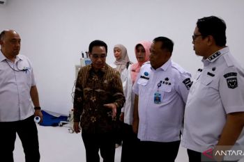 Wamenkes tinjau fasilitas RSUD M Ali Hanafiah Batusangkar