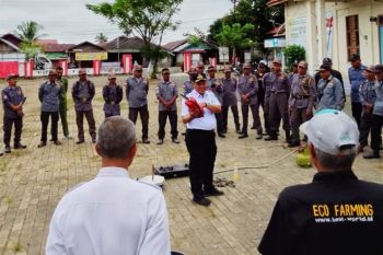 Camat Sungai Tabukan bekali Linmas keterampilan padamkan api