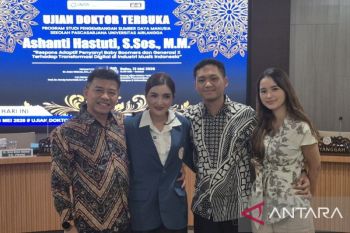 Dari panggung ke kampus, Ashanti kini bergelar doktor