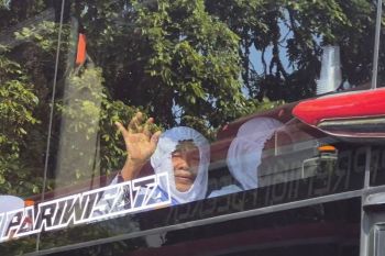 89 calon haji asal Bandung Barat diberangkatkan ke Tanah Suci