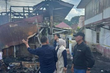 Pusri Palembang salurkan bantuan kebutuhan pokok korban kebakaran Kelurahan 1 Ilir