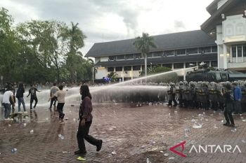 KKJ kecam aksi represif polisi terhadap tiga jurnalis saat demo JKA di kantor Gubernur Aceh