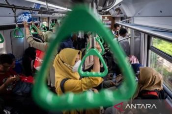 KAI Commuter tangani penumpang terjatuh di jalur Stasiun Manggarai