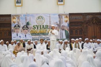 Wali Kota Pontianak ajak warga perkuat silaturahmi lewat syiar sholawat 40