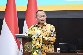 Legislator: Sisir segala peraturan yang buat izin investasi terhambat
