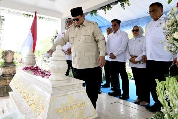 Presiden ziarah ke makam Marsinah usai resmikan museum