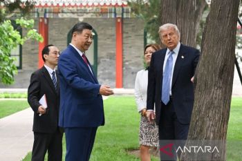 Menlu Wang Yi: Relasi China-AS harus dapat dikelola dengan stabil