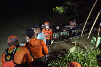 Tim SAR gabungan evakuasi remaja hanyut di Sungai Sei Belawan