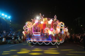 Finna Hadirkan "Birthday Light Party" pada Surabaya Vaganza 2026