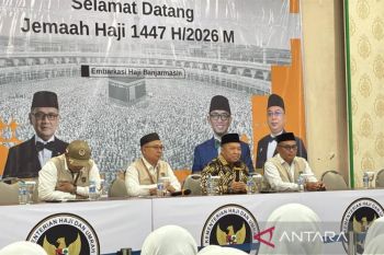 Anggota DPR RI sambut JCH Kloter 18 di Asrama Haji Kalsel