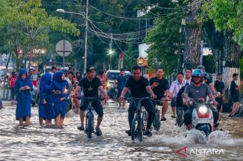 Banjir di pusat kota Barabai HST hambat aktivitas warga