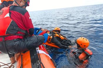 Kantor-SAR Palu tingkatkan kemampuan personel dengan latihan SAR di air
