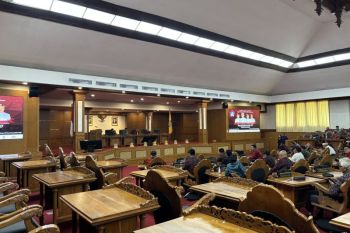 DPRD setujui dengan catatan raperda Bali tentang perubahan pajak retribusi